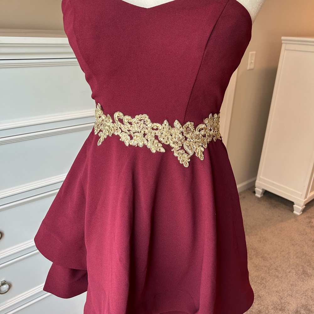 Beautiful dress, used once looks like new